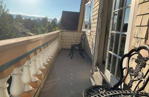 James Bay Bed & Breakfast | 39 m² Bed and breakfast ∙ 2 bedrooms ∙ 5 guests