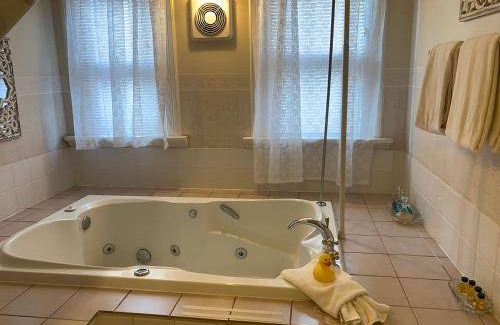 James Bay Bed & Breakfast | 39 m² Bed and breakfast ∙ 2 bedrooms ∙ 5 guests
