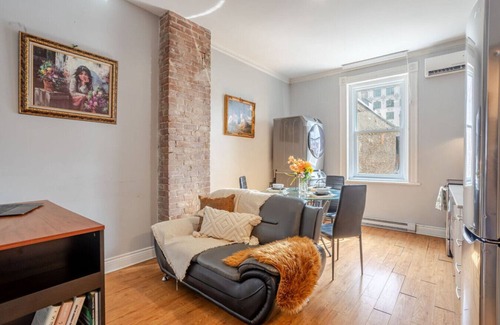 Downtown Montreal Apartment | 3BDR Penthouse, Rooftop & BBQ - Crescent