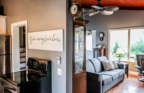 Fredericton House | 4-room house with plenty of character