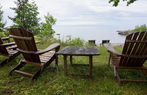 Tiny House | 4 SEASON WATERFRONT COTTAGE ON GEORGIAN BAY SAND BEACH