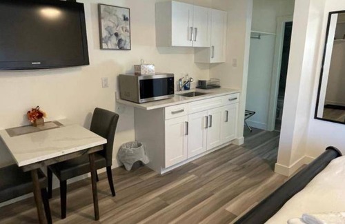 East Kootenay Hotel | 40 m² Hotel ∙ 2 bedrooms ∙ 4 guests