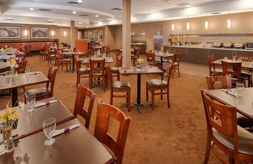 Downtown Winnipeg Hotel | 42 m² Hotel ∙ 2 bedrooms ∙ 127 guests
