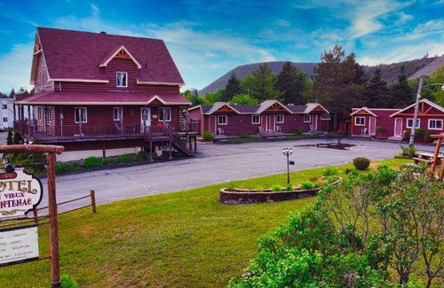Thetford Mines Hotel | 46 m² Motel ∙ 2 bedrooms ∙ 6 guests