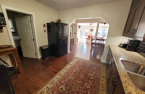 East Kootenay House | 5 Bedroom Character House - Downtown Kimberley