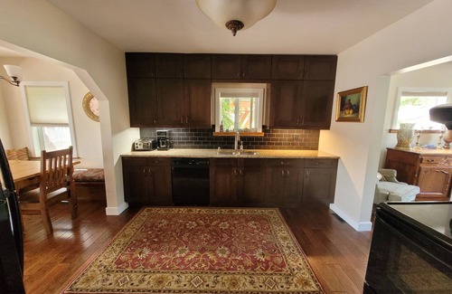 East Kootenay House | 5 Bedroom Character House - Downtown Kimberley