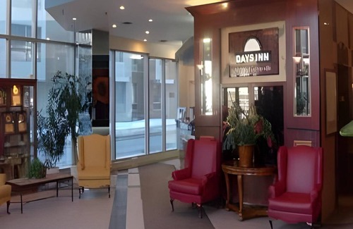 Quartier des Spectacles Hotel | 50 m² Hotel ∙ 127 guests