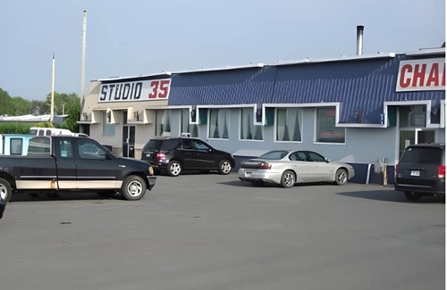 Saint-Jean-Sur-Richelieu Hotel | 50 m² Motel ∙ 2 bedrooms ∙ 5 guests