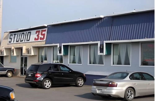 Saint-Jean-Sur-Richelieu Hotel | 50 m² Motel ∙ 2 bedrooms ∙ 5 guests