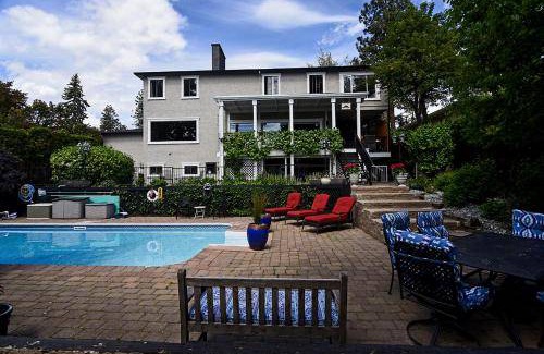 Central Okanagan Bed & Breakfast | 51 m² Bed and breakfast ∙ 4 guests