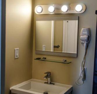 Huntsville Hotel | 51 m² Motel ∙ 2 bedrooms ∙ 4 guests