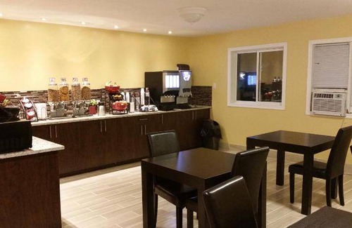 Pincher Creek Hotel | 52 m² Motel ∙ 10 guests