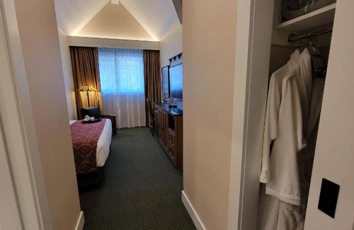 Waterton Park Hotel | 55 m² Hotel ∙ 9 guests