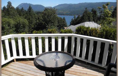 Sechelt Bed & Breakfast | 65 m² Bed and breakfast ∙ 2 guests