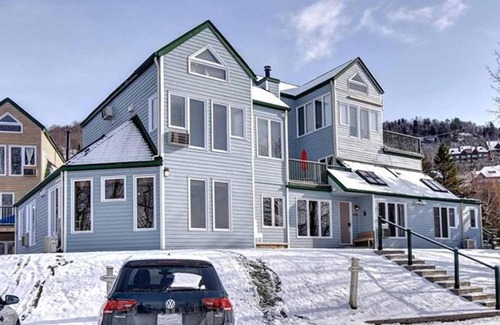 Mont-Tremblant Pedestrian Village Apartment | 70 m² Apartment ∙ 4 guests