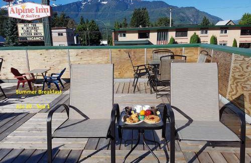 Revelstoke Hotel | 74 m² Motel ∙ 2 bedrooms ∙ 9 guests