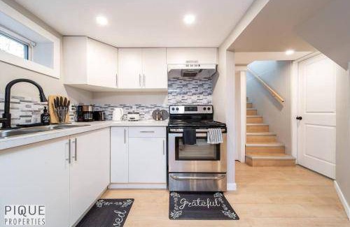 Northeast Edmonton Apartment | 750 m² Apartment ∙ 1 bedroom ∙ 4 guests