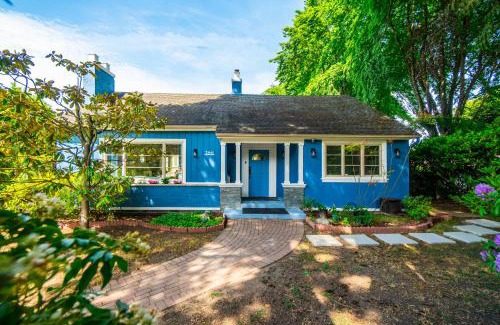 Kerrisdale Villa | 7811 The Solace Vista