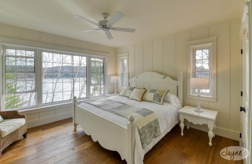 Dorset Cottage | 7Bdrm, 4Bath Dreamy Cottage on LOB. Games Room! All Day Sun!