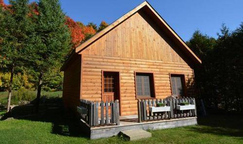 Sainte-Adele Ski Chalet | 80 m² Chalet ∙ 1 bedroom ∙ 2 guests