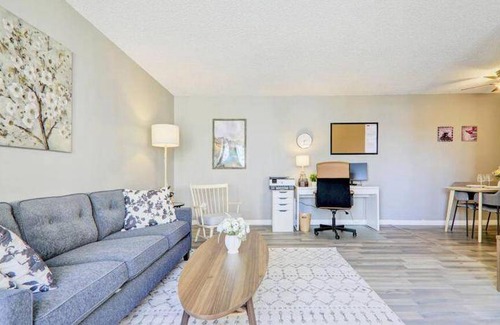 Beltline Apartment | 82 m² Apartment ∙ 2 bedrooms ∙ 4 guests