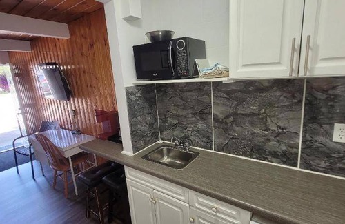 Sicamous Hotel | 84 m² Motel ∙ 5 guests