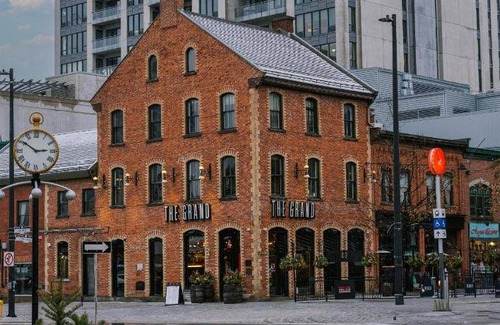 Byward Market - Parliament Hill Apartment | 87 m² Serviced apartment ∙ 2 bedrooms ∙ 127 guests
