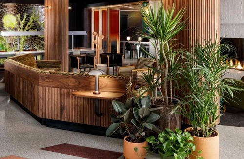 Beaconsfield Village Hotel | 88 m² Hotel ∙ 2 bedrooms ∙ 127 guests