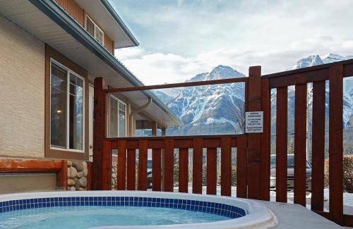 Harvie Heights House | 93 m² House ∙ 2 bedrooms ∙ 4 guests