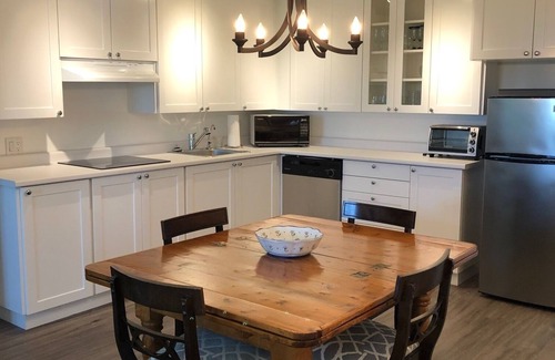 Creemore House | A very special getaway in a private Coach House in the Purple Hills of Creemore
