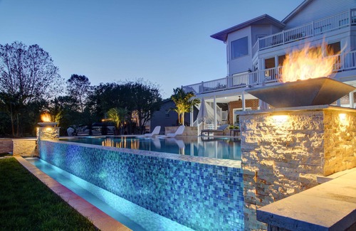 Gallatin House | Above Nashville Lakeside Oasis I Lakefront | Pool&Spa | Game Room I Services