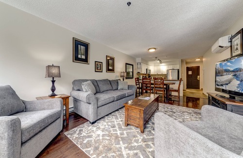 Upper Village Condo | Acer Vacations | Large 2 Bedroom | Ski-in/Out | Hot Tub | Pool | W/D | Wifi | Greystone Lodge