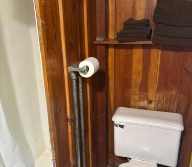 East Kootenay Cabin | Addison's Bungalows