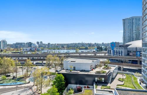 Crosstown Apartment | Affordable Downtown Escape 1BR Near Gastown