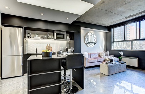 Shaughnessy Village Apartment | Airy Apartment with All Amenities