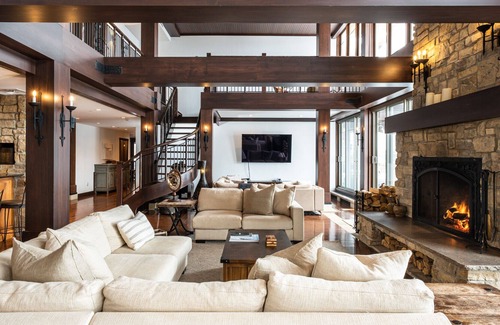 Mont-Tremblant Condo | Altitude Penthouse 8 bdr condo ski-in/out -By Tremblant Living