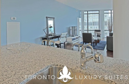 Bay Cloverhill Apartment | Amore - Luxury Executive Condo Bay and College