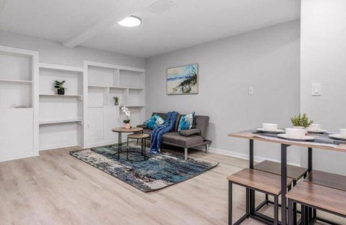 Highland Park Apartment | Apartment ∙ 2 bedrooms ∙ 4 guests