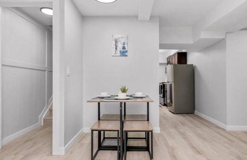 Highland Park Apartment | Apartment ∙ 2 bedrooms ∙ 4 guests
