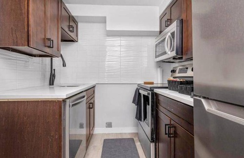 Highland Park Apartment | Apartment ∙ 2 bedrooms ∙ 4 guests