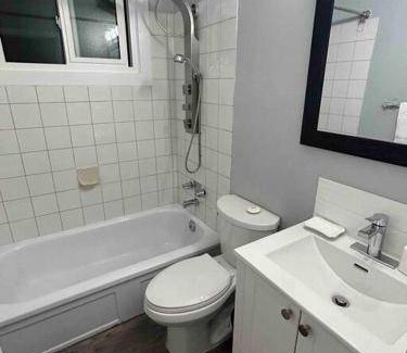 Highland Park Apartment | Apartment ∙ 2 bedrooms ∙ 4 guests