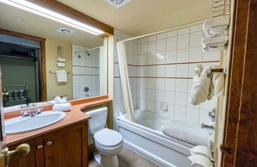 Okanagan-Similkameen Apartment | Apex Mountain ~ Hillside Hideout