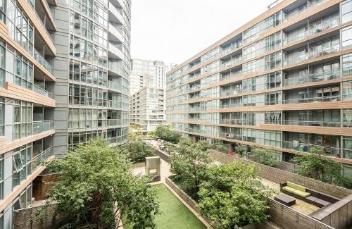 CityPlace Apartment | Aquamarine 2bd 2bath Condo with Balcony in DT