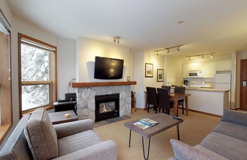 Whistler Condo | Aspens #443 Prime Ski-in Ski-out Location! Pool, Hot tubs, BBQ, sleeps 4