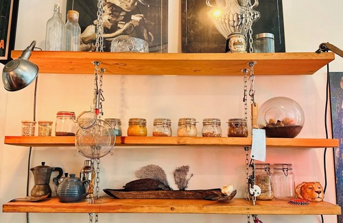 Leslieville Apartment | Authentic Artist’s Loft Close to Downtown Toronto