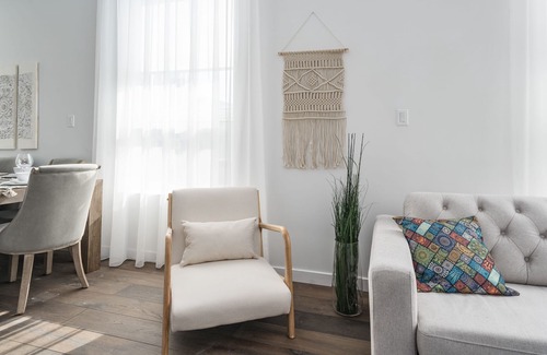 Downtown Montreal Apartment | Bakan -Cozy 1BD 1BA-Downtown-4Guests