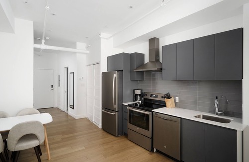 Quartier des Spectacles House | BAKAN - Gem in the city : MODERN loft in Old Mtl/DT