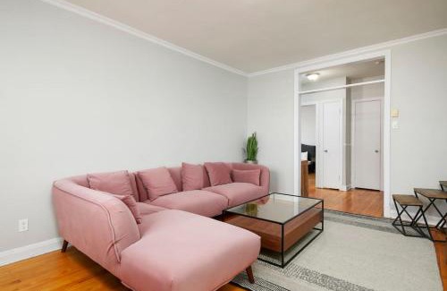 Cote-Des-Neiges—Notre-Dame-De-Grace Apartment | Beautiful 2BR on Walkley