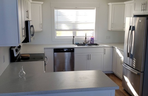 Brackley Beach House | Beautiful 5 Bedroom house/cottage with waterview.