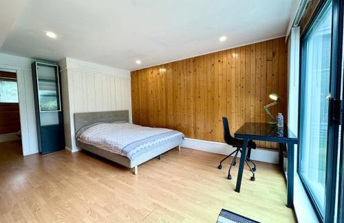 Richmond House | Beautiful Place with Kitchen, Washing Machine and Internet Near YVR Airport, Transit and Shopping Mall